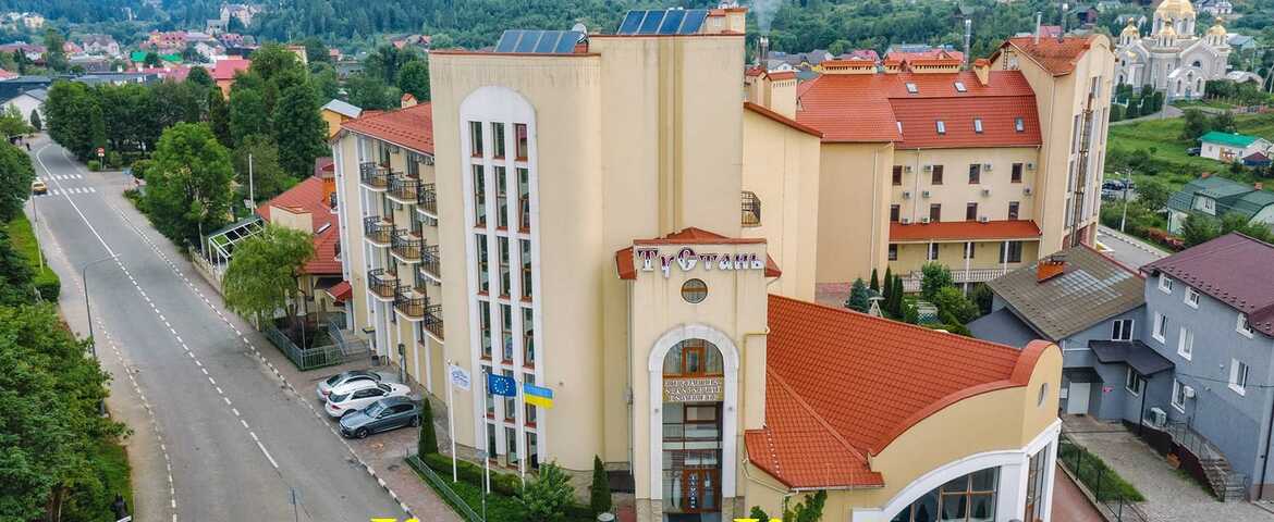 Отель «ТуСтань» в Сходнице